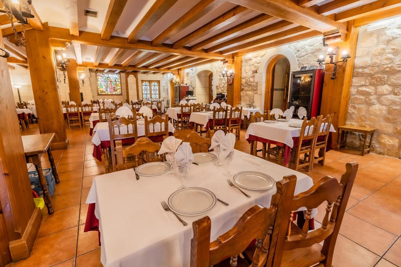 Hostal Santo Domingo De Silos Bagian luar foto