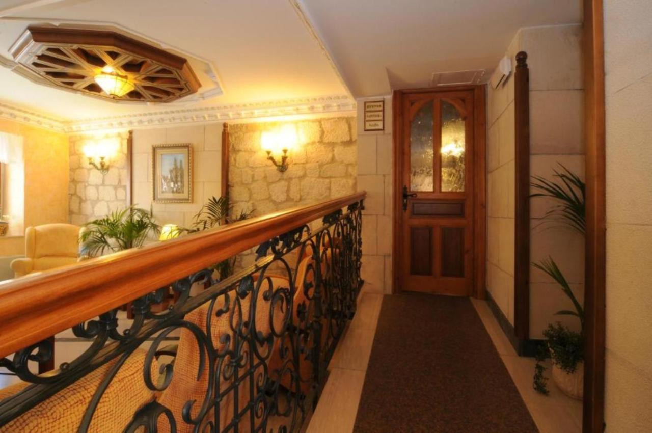 Hostal Santo Domingo De Silos Bagian luar foto
